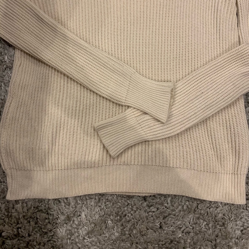 Sweater - Picture 4 of 4